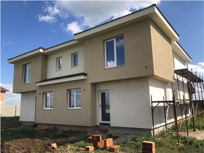 Duplex cu 4 camere in Sanandrei