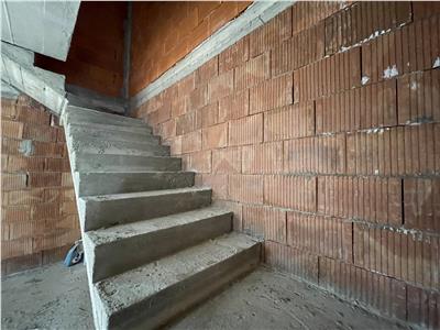 Duplex cu 4 camere in Mosnita Noua, strada asfaltata