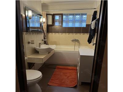 Apartament cu 3 camere in Zona Circumvalatiunii