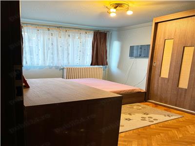 Apartament cu 3 camere in Zona Circumvalatiunii