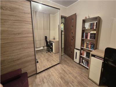 Apartament cu 3 camere in Zona Circumvalatiunii