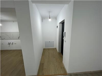 Apartament cu 3 camere in Zona Torontalului, Bloc Nou.