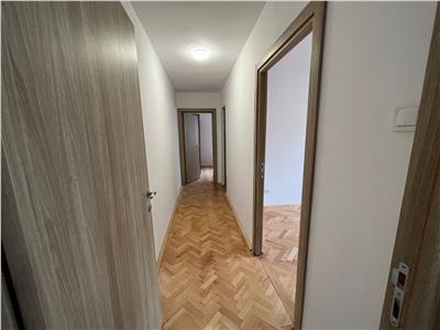 Apartament cu 3 camere in Zona Circumvalatiunii