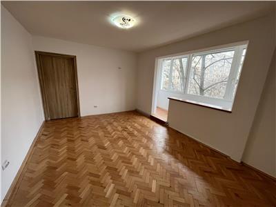 Apartament cu 3 camere in Zona Circumvalatiunii