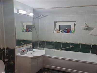 Apartament cu 4 camere in zona Torontalului