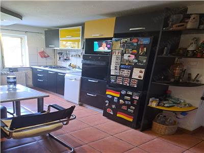 Apartament cu 4 camere in zona Torontalului