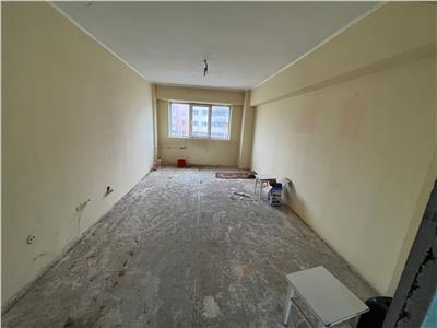 Apartament cu 4 camere in zona Modern