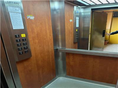 Apartament cu 4 camere in zona Modern