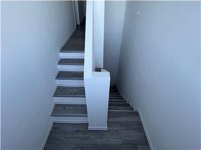 Triplex cu 4 camere in Dumbravita