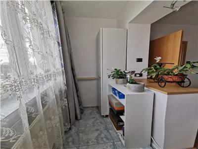 Apartament cu 3 camere in zona Girocului