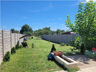 Duplex P+M cu 3 camere 72 mp utili, 544 mp teren in Bucovat
