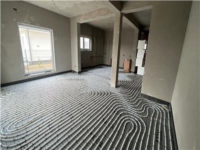 Duplex P+E cu 4 camere, 127 mp utili in Dumbravita
