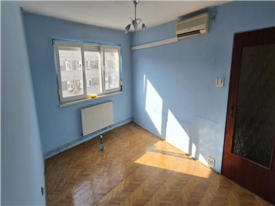 Apartament cu 4 camere in zona Dacia  Cetatii