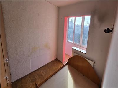 Apartament cu 4 camere in zona Dacia  Cetatii
