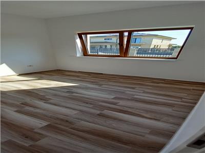 Duplex cu 3 camere, 3 bai in Mosnita Veche