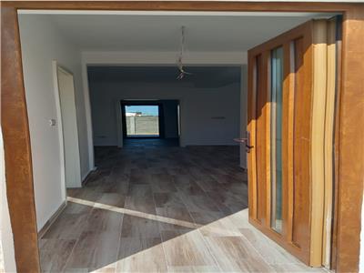 Duplex cu 3 camere, 3 bai in Mosnita Veche