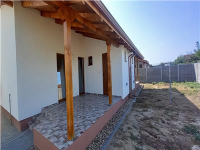 Duplex cu 3 camere, 3 bai in Mosnita Veche