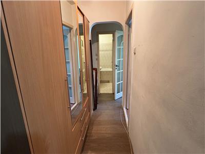 Apartament cu 3 camere, etaj 2 din 4 in zona Torontalului