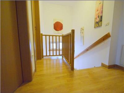 Apartament cu 3 camere, 2 nivele in zona Torontalului