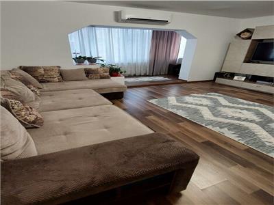 Apartament cu 3 camere, 2 bai in zona Modern