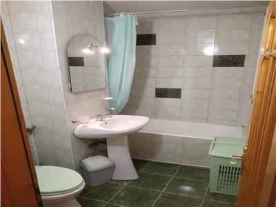 Apartament cu 3 camere in zona Soarelui