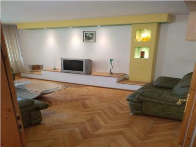 Apartament cu 3 camere in zona Soarelui