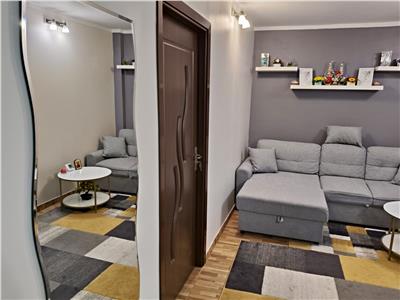 Apartament cu 3 camere in zona Aradului