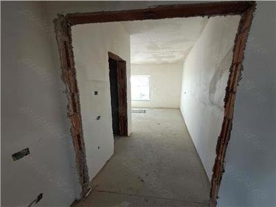 Duplex cu 3 camere, 2 bai in Mosnita Noua