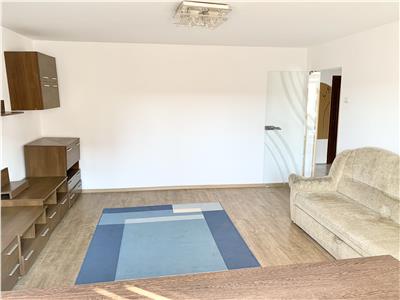 Apartament spatios cu 3 camere, decomandat situat in Calea Sagului aproape de Turist
