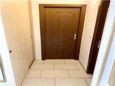 Apartament spatios cu 3 camere, decomandat situat in Calea Sagului aproape de Turist