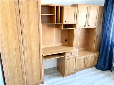 Apartament spatios cu 3 camere, decomandat situat in Calea Sagului aproape de Turist